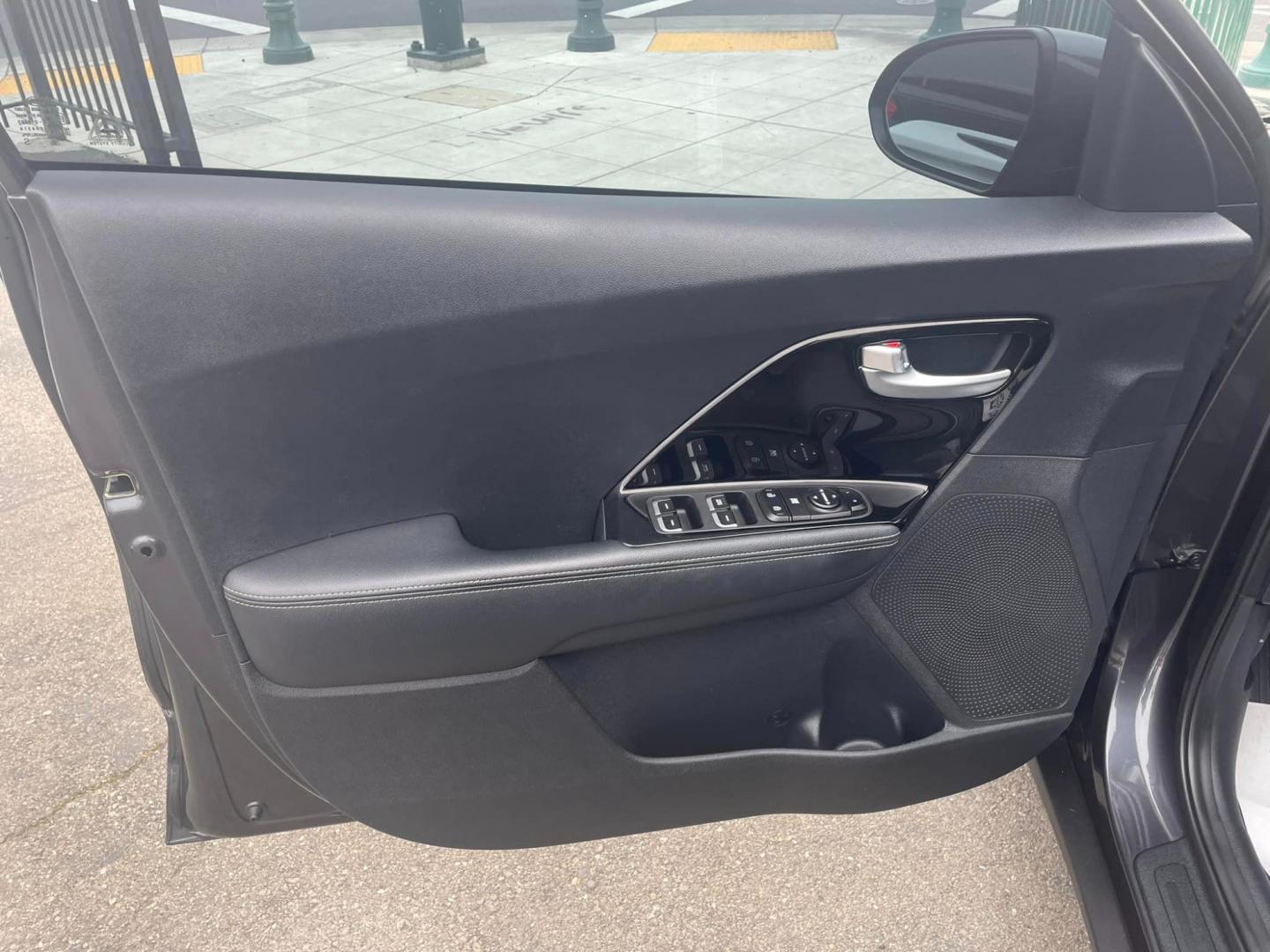 2020 DARK GRAY /BLACK Kia Niro Plug In Hybrid (KNDCM3LD0L5) , located at 744 E Miner Ave, Stockton, CA, 95202, (209) 944-5770, 37.956863, -121.282082 - PLUS TAXES AND FEES - Photo#4